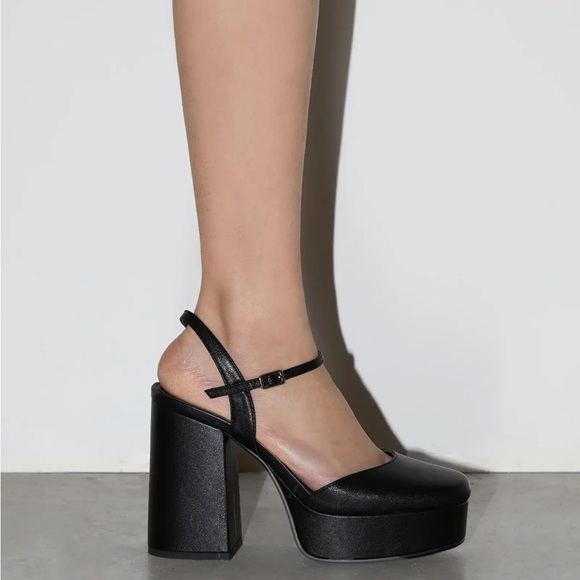 (SOLD) Oak + Fort Platform Mary Janes - Picture 4 of 5